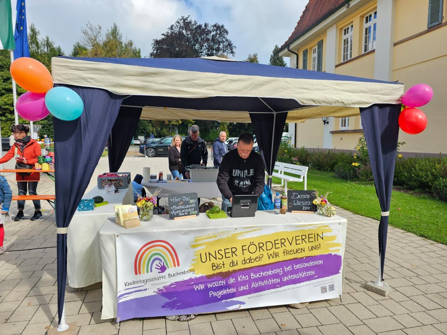 Förderverein-Stand auf dem Puppenfestival